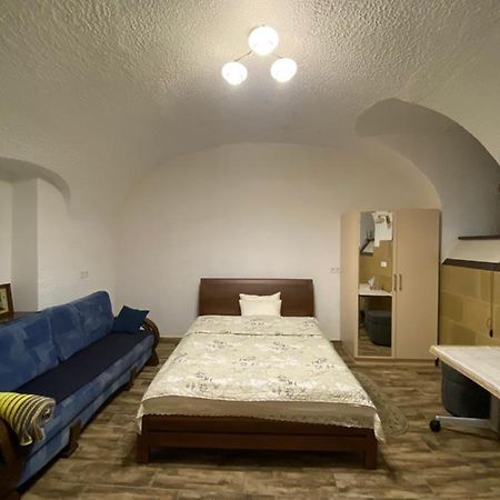 Лофт На Площі Філармонії Apartment Chernivtsi Luaran gambar